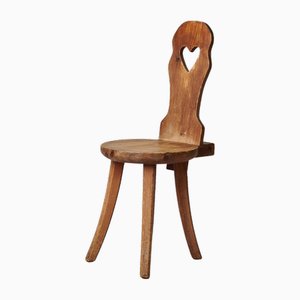 Schwedischer Vintage Folk Art Rustikaler Stuhl aus Kiefernholz