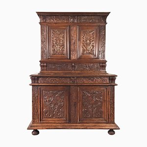 Credenza rinascimentale riccamente intagliata, 1580