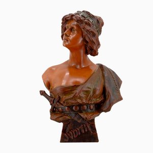 Ricardo Aurilli, Busto de Judith, 1900, Terracota