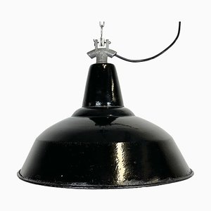 Industrielle Fabriklampe aus schwarzer Emaille mit Gusseisenplatte, 1960er