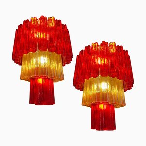 Lámparas de araña italianas en rojo y dorado de Valentina Planta, Murano. Juego de 2