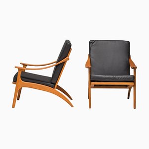 Lean Back Armchairs in Black Leather by Arne Hovmand-Olsen, Set of 2