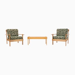 Stühle und Couchtisch im skandinavischen Stil, 1970er, 3er Set