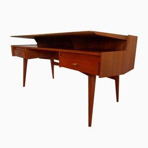 Dänischer Mid-Century Architects Schreibtisch aus Teak, 1950er