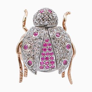 Anillo con forma de mariquita de rubíes, diamantes y plata, años 70