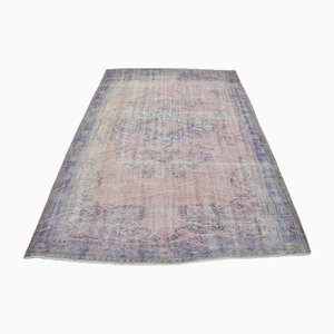 Alfombra Oushak vintage hecha a mano en maupe y morado