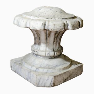 Capitello in pietra floreale a forma di fiore, fine XIX secolo