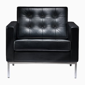 Italian Volo Black Leather Lounge Chair with Floating Button Detail by Florence Knoll Bassett for Knoll International, 2006