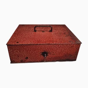 Caja fuerte vintage roja