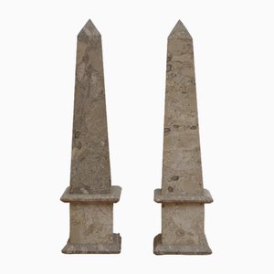 Obeliscos de mármol fosilizado, 1900. Juego de 2