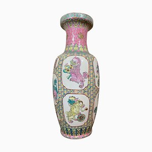 Vase aus Kanton Porzellan, Frühes 20. Jahrhundert