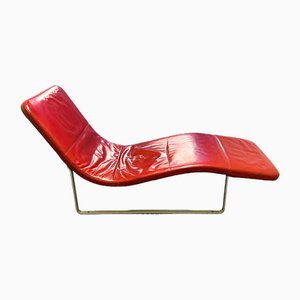 Chaise longue in pelle rossa di Jeffrey Bernett per B&B Italia