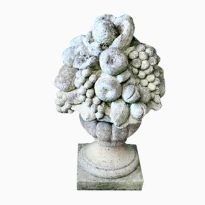 Frutero italiano grande de piedra caliza tallada, 1850