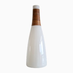 Weiße Mid-Century Vase aus Opalglas mit Rattan Dekor, 1950er