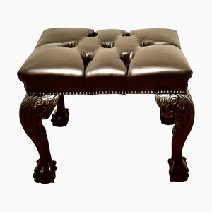 Sgabello Chesterfield in pelle di noce intagliata, XIX secolo, metà XIX secolo