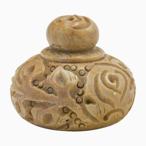 Petit Pot Antique à Couvercle en Marbre Sculpté, Chine, 1900s