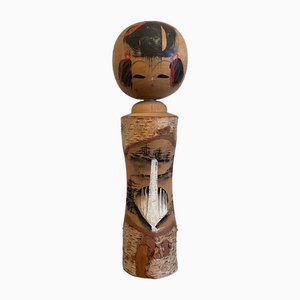 Bambola Kokeshi vintage giapponese fatta a mano con corteccia d'albero