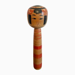 Poupée japonaise en bois Kokeshi peinte et faite à la main à rayures rouges