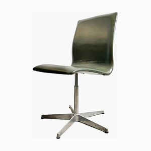 Mid-Century Oxford Chair by Arne Jacobsen