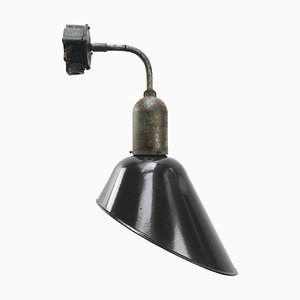 Lámpara de pared industrial holandesa vintage de hierro fundido y esmalte en negro