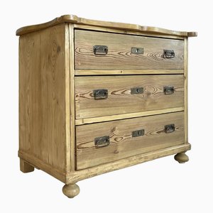 Chest of Drawers by Luize Phillipe