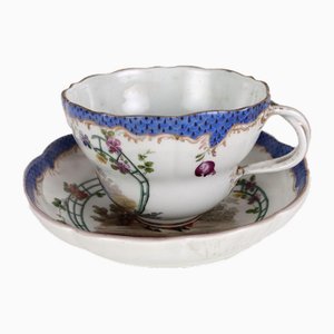 Taza Meissen con platillo. Juego de 2