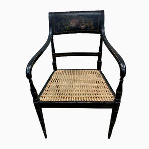Bemalter Stuhl aus dem 19. Jh. mit Blumendekor und Sitzfläche aus Rohrgeflecht