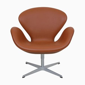 Swan Chair in Walnut Nevada Aniline Leather by Arne Jacobsen for Fritz Hansen