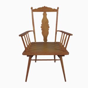 Handgeschnitzter Mid-Century Armlehnstuhl aus Holz, 1950er