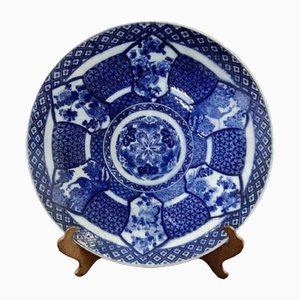 Cargador Imari japonés antiguo grande de calidad, azul y blanco, 1900