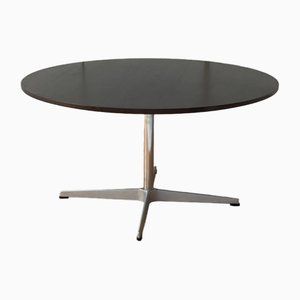 Mesa de centro de Arne Jacobsen para Fritz Hansen, años 60