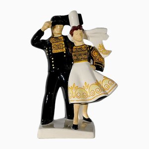 Bigouden Dancer Couple by R. Micheau-Vernez for Henriot Quimper, Mid-20th Century
