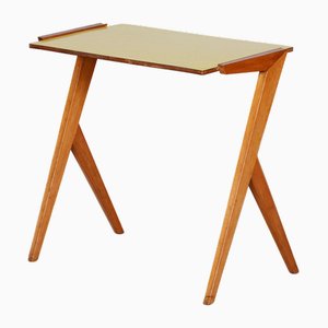 Mesa auxiliar checa Mid-Century pequeña de haya amarilla, años 50