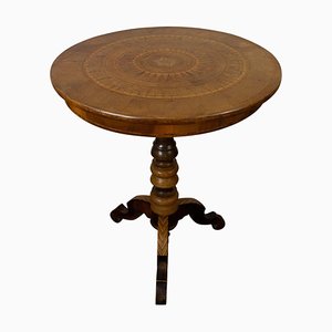 Tavolo con base tripode in intarsio e legno misto, XIX secolo, Italia