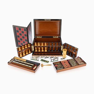 Set di giochi, carte e gioco da tavolo vittoriano in noce, XIX secolo, fine XIX secolo