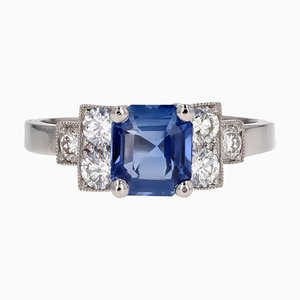 Art Deco Ring mit blauem Saphir, Diamant & Platin