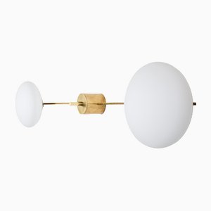 Lampada da soffitto Stella Snooker Unlished Lucid in ottone e vetro opalino di Design per Macha