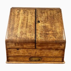 Caja de escritorio victoriana antigua de calidad de roble, década de 1870