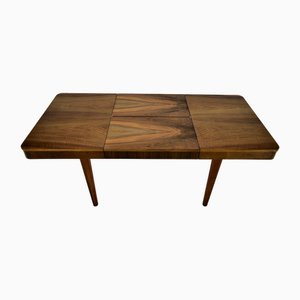 Mesa de comedor extensible checoslovaca de nogal de Jindrich Halabala, años 40