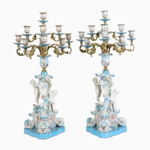 Biskuitporzellan Cherubim Kerzenleuchter im Stil von Sevres, 2er Set