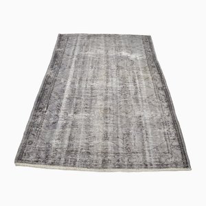 Alfombra de pelo bajo rústica de Anatolia con decoración gris