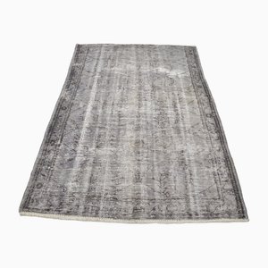 Anatolischer rustikaler Kurzflor-Teppich mit grauem Dekor