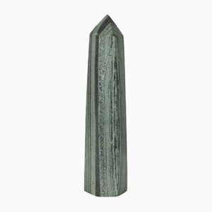 Gestreifter Kambaba-Obelisk