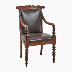 Armchair in Walnut, Early 1800s