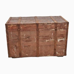Baúl vintage de madera marrón