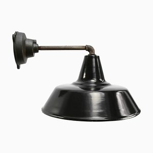 Lámpara de pared industrial vintage de hierro fundido y esmalte en negro