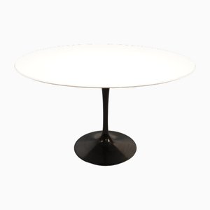 Mid-Century Dining Table by Eero Saarinen for Knoll Inc. / Knoll International