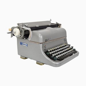 Máquina de escribir checoslovaca Mid-Century, años 60
