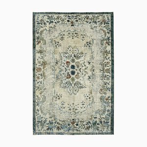 Tapis bleu surteint