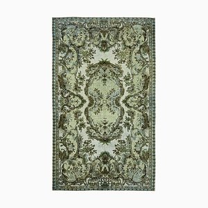 Tapis bleu surteint